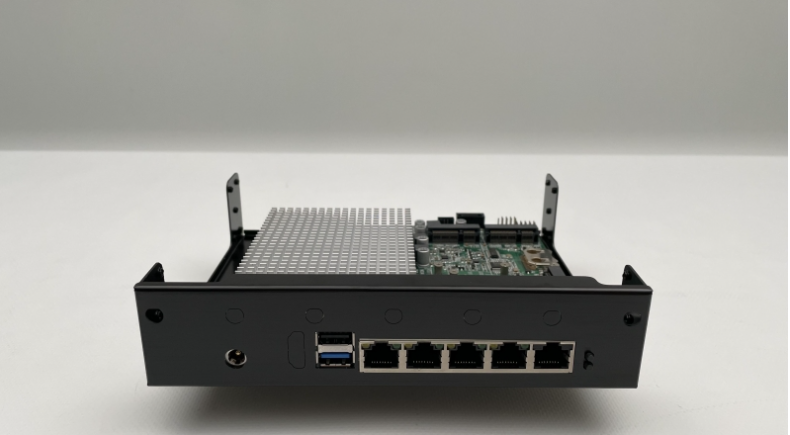 Noah 4 motherboard case