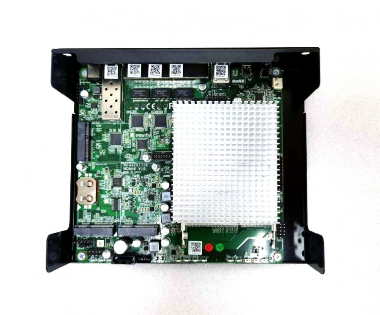 Black case for the Noah 3/5 motherboard with 12 SMA holes
